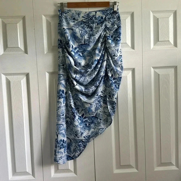 Cider Landscape Painting Ruched Skirt in Blue Size XS - Picture 2 of 7